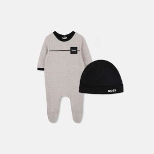 <h3><strong>طفل رضيع</strong></h3>