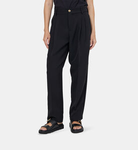 بنطال بخصر عالي واسع بقصة تضيق نحو الاسفل