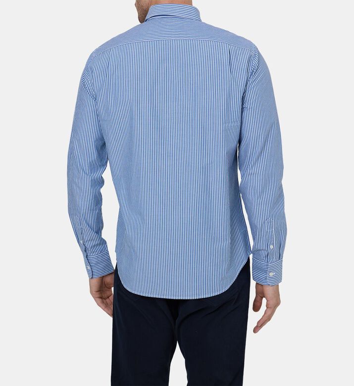 قميص مخطط بأكمام طويلة