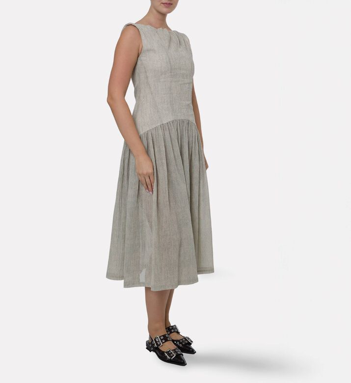 Dawei Dress, Model View