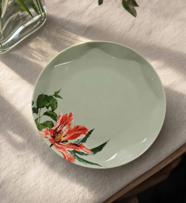 Essenza Gallery Bread Plate, Green, 21-cm, Model View