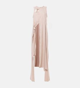 بلوزة بدون أكمام بقصة عادية وتفاصيل عقدة