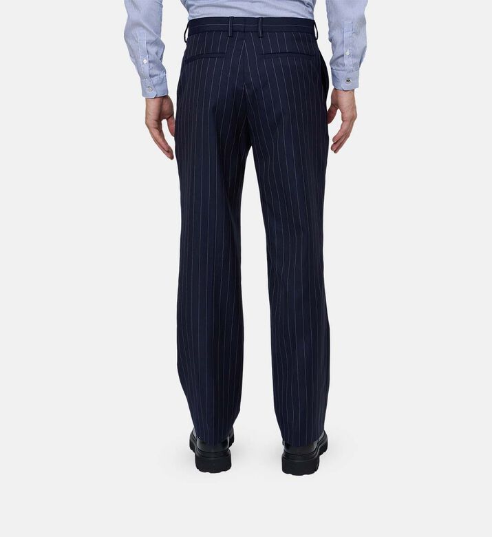 بنطال واسع مخطط