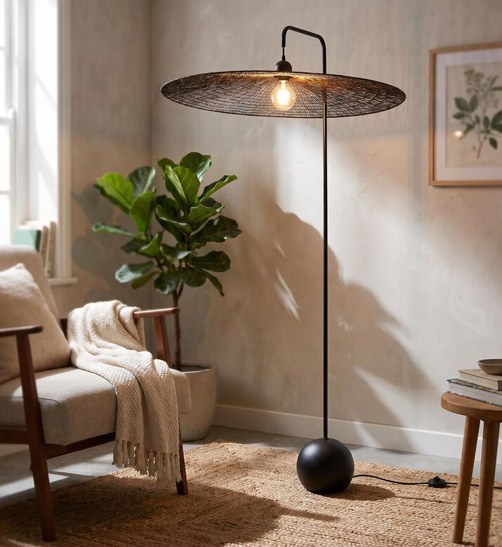 Home Deco and More Bunayi Flate Wire Pendant Lamp, Packshot View