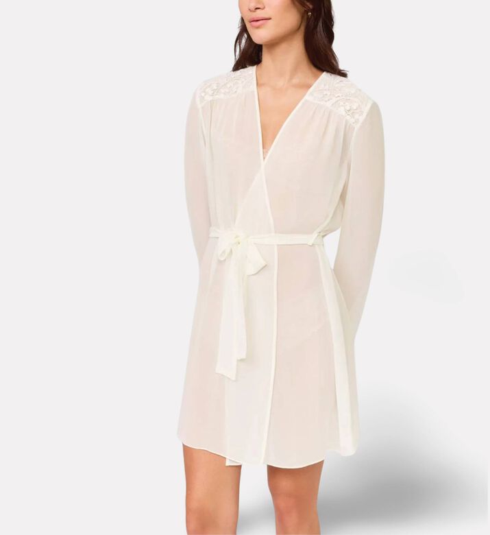 Rya Lace-shoulder Short Robe, Model View