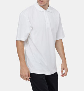 قميص بولو بيضاوي بتطريز D