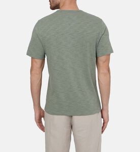 تيشيرت غير رسمي بياقة بشكل في