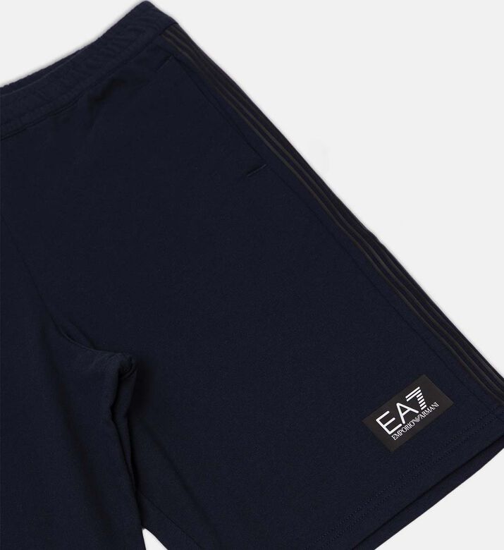 شورت برمودا بأشرطة جانبية ورقعة شعار