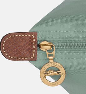 حقيبة يد متوسطة بإغلاق بسحاب