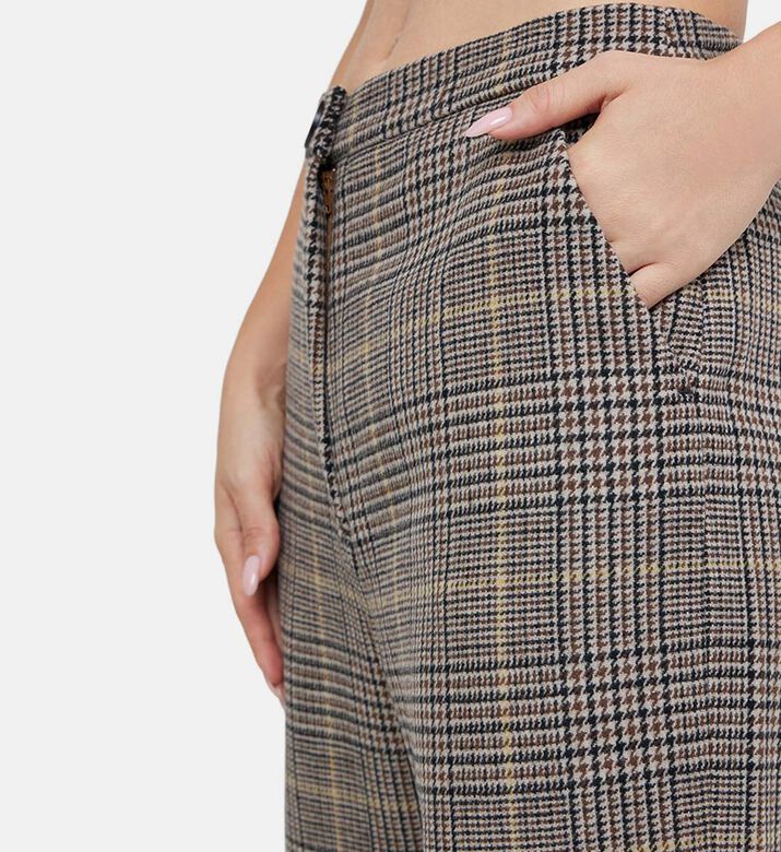 بنطال من الصوف الاسكتلندي بمربعات