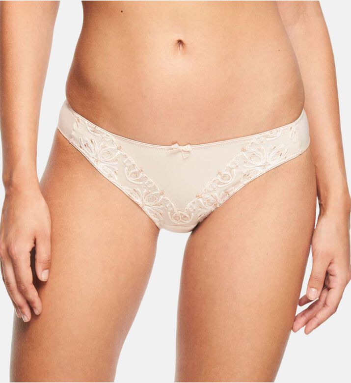 Scalloped Lace Edges Thong