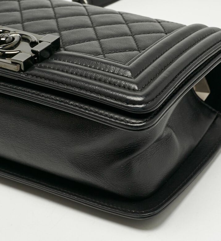 Chanel Preowned Chanel Black Quilted Leather Small Boy Flap Bag, Packshot View