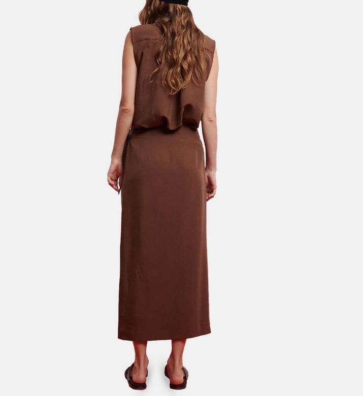 تنورة متوسطة الطول بجيوب مرقعة تنورة متوسطة الطول بجيوب مرقعة