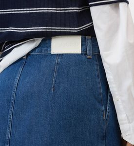Closed Skirt Worker Mini, Model View