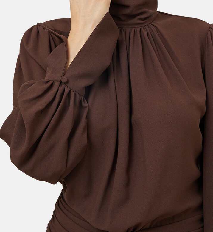 فستان منسوج بتفاصيل مجمعة من يبا