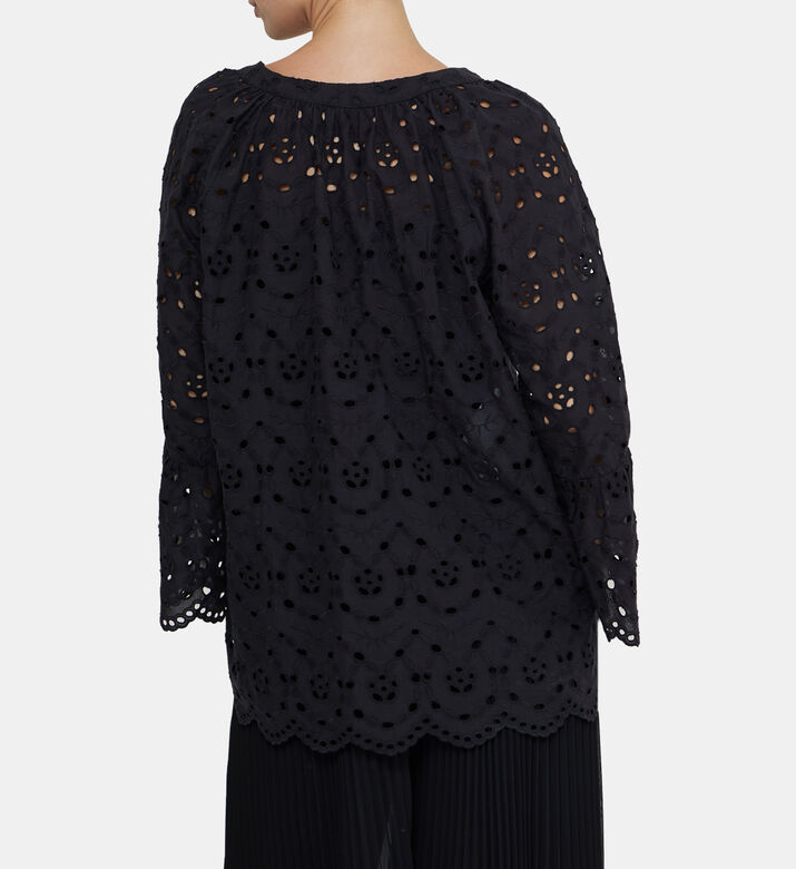 قميص واسع بأكمام طويلة مطرزة