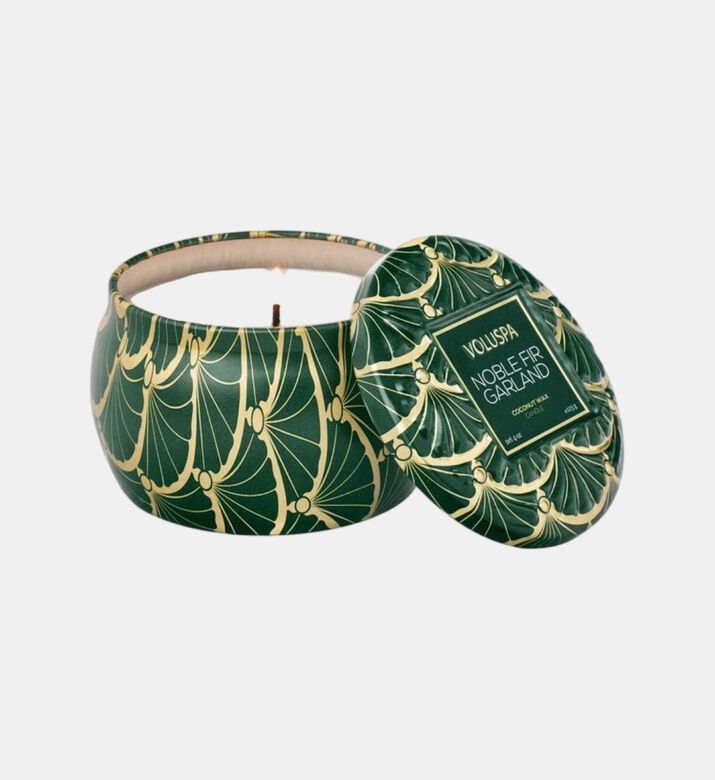 Japonica Noble Fir Garland Tin