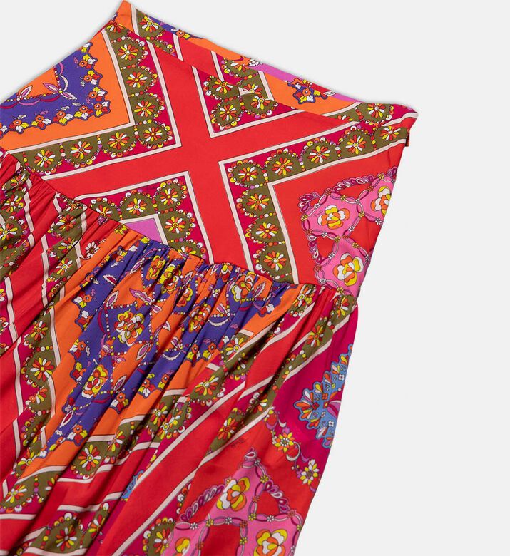 تنورة متوسطة الطول بنقشة مرقعة