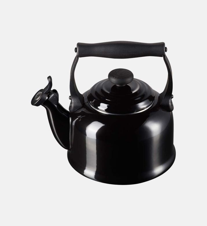 غلاية تقليدية على الموقد