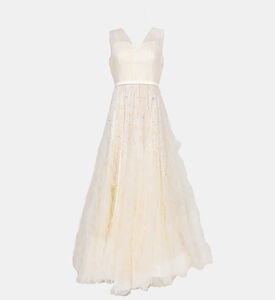 فستان تل مزيّن بخرز وأحجار الراين