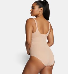 Spanx Brief, Model View