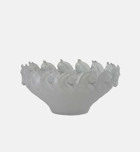 وعاء زجاجي بحافة مزخرفة