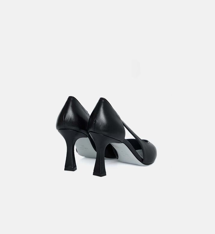 Pointed-toe Cutout-detail Pumps