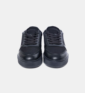 حذاء رياضي بأربطة بنعل سميك