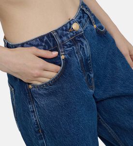 جينز بأرجل عريضة بطية