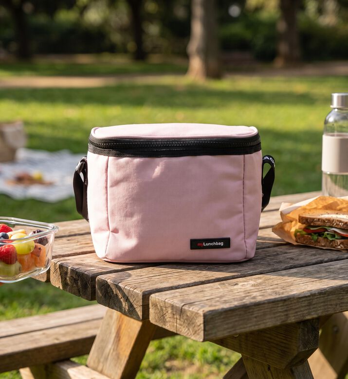 Iris Barcelona On-the-go Marbled Lunchbag, Pink, 4-l, Model View