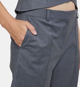 شورت برمودا بقصة ضيقة صوف