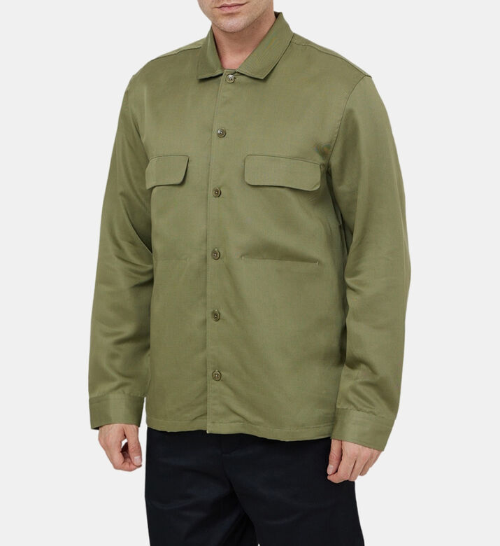 جاكيت قميص بجيوب بغطاء قلاب