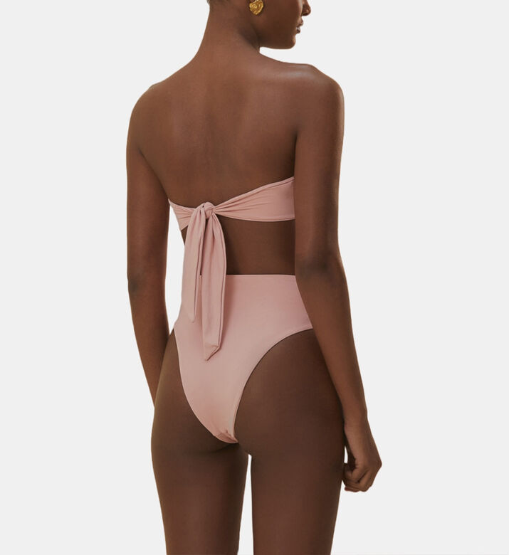 بيكيني بخصر عالٍ باللون الوردي