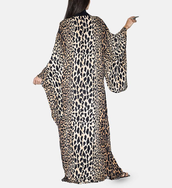 Niluu Kimon Anya, Model View