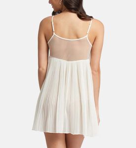 فستان قصير بطيّات بدون أكمام