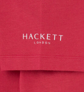 تيشيرت بشعار صغير