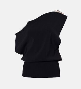 بلوزة محبوكة بدون أكمام وأكتاف مكشوفة