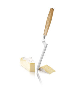 سكين الجبن الطري المصنوع من خشب السنديان