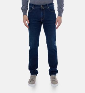 جينز كلاسيكي بساق مستقيمة