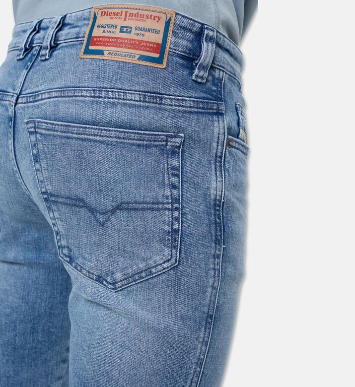 Diesel Jeans, Model View