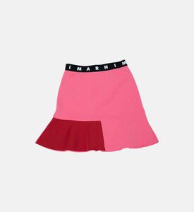 تنورة واسعة بشعار فتاة على الخصر