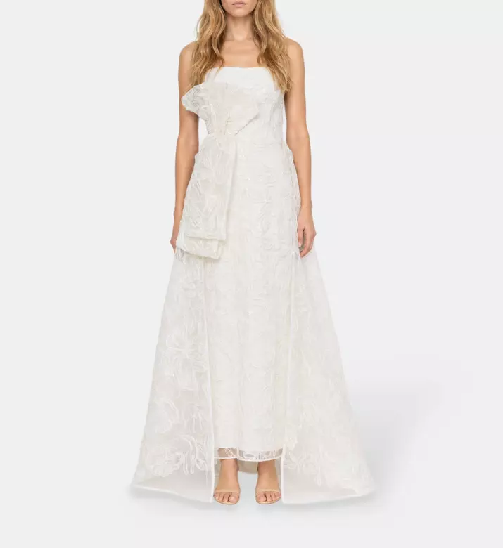 L Atelier Du Luxe Couture Lace High-low Gown, Model View