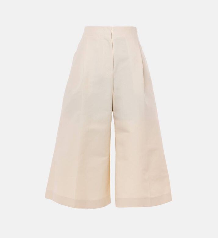 بنطال واسع عالي الخصر