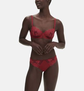 ثونغ سليب مطرز من ساغا