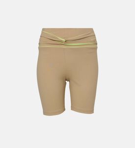 شورت بحزام على شكل حرف في