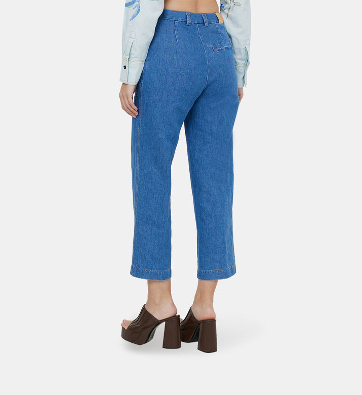 بنطال جينز قصير واسع الساقين