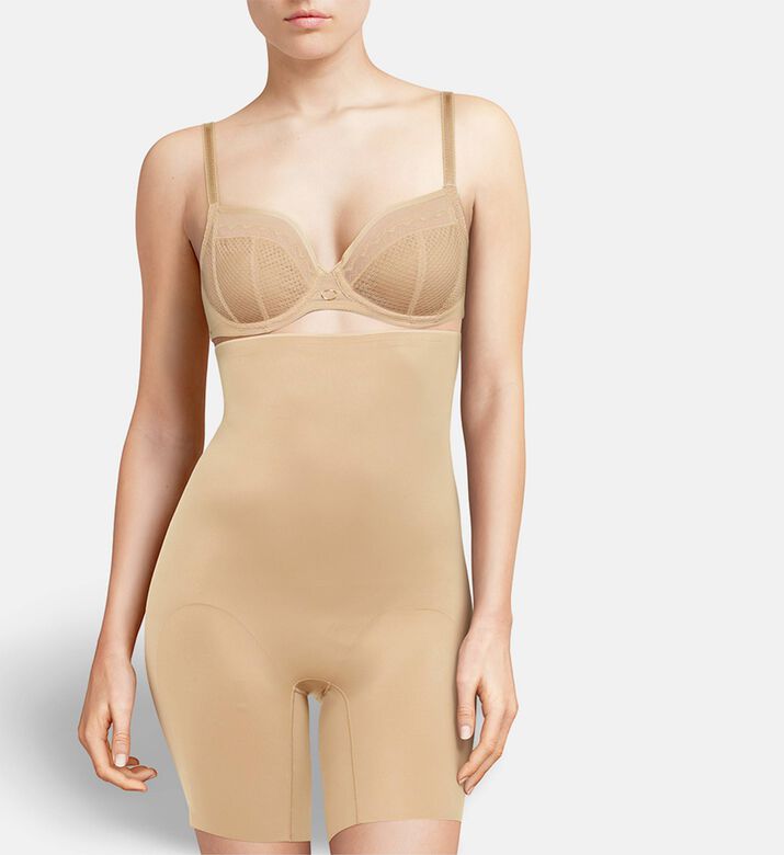 Chantelle High-waisted Shaping Short, Model View