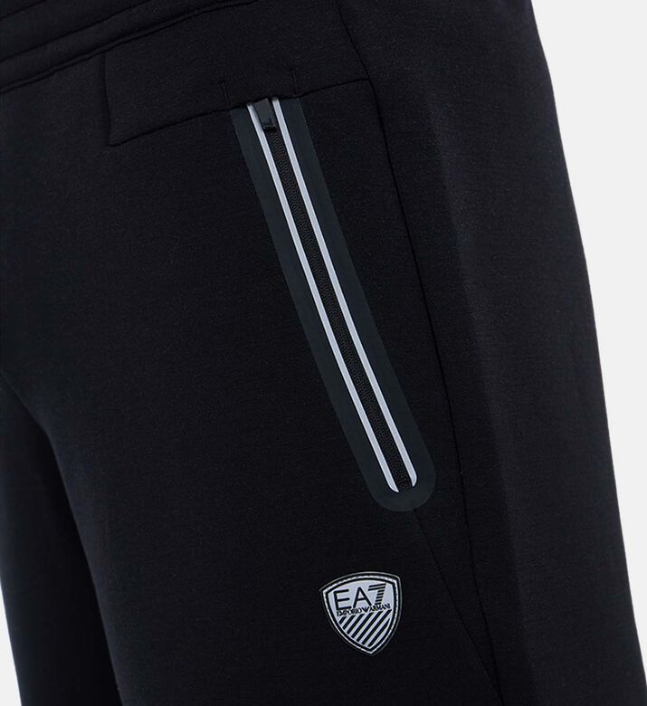 Contrasted Pockets Bermuda Shorts Contrasted Pockets Bermuda Shorts