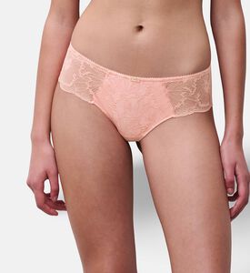 Chantelle Shorty, Model View