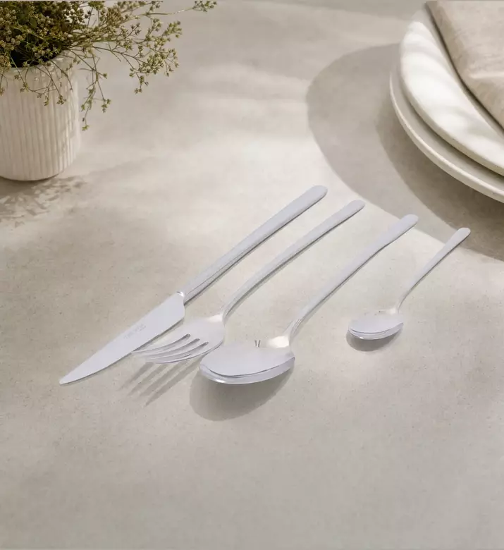 Cristema Tokyo Shiny Finish 24-piece Cutlery Set, Model View